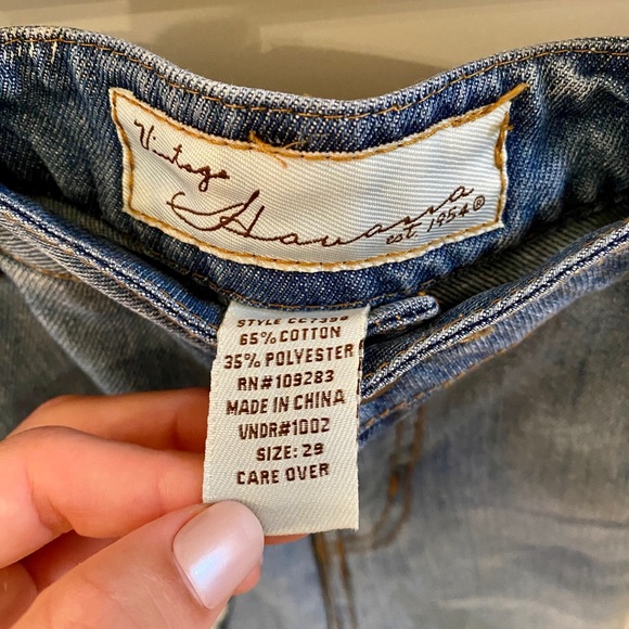 Distressed Star Jean Shorts - Picture 9 of 9